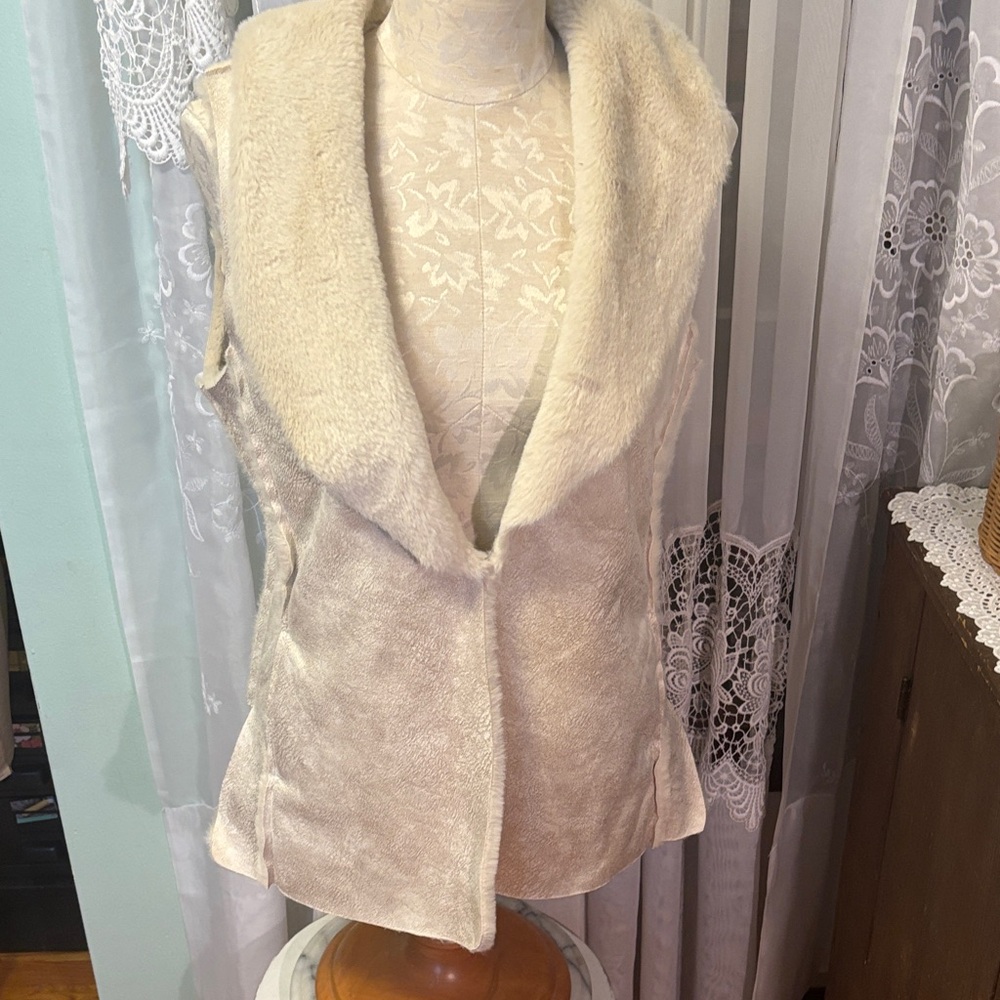 Elie Tahari Faux Leather & Faux Fur Vest Sz M NWT